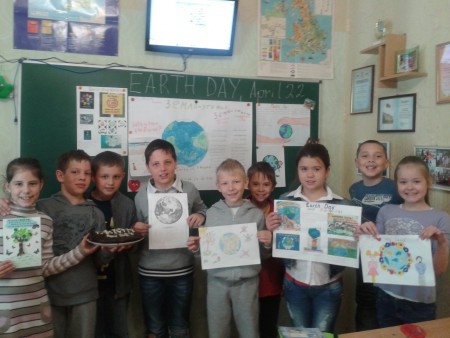 FORM3: PROJECT WORK "EARTH DAT"